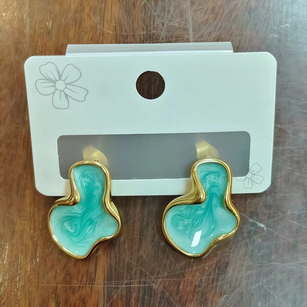 Abstract Alien White Color Cloud Irregular Stud Earring for Women Temperament Ear Jewelry Simple Christmas Valentine's Day Gift