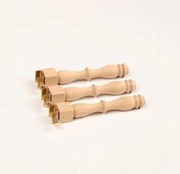 Stand in legno per cerchio ricamo e accessori