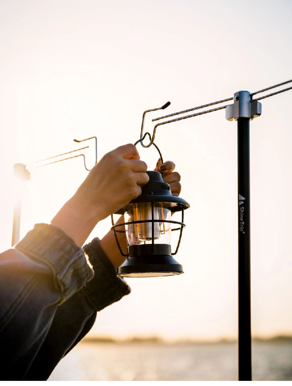 Camping Lantern Stand with Double Hooks, Foldable Aluminum Pole