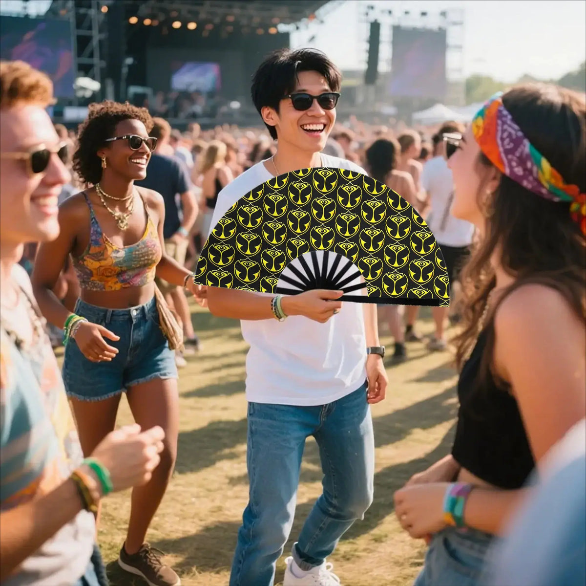 Składany wachlarz w stylu Tomorrowland