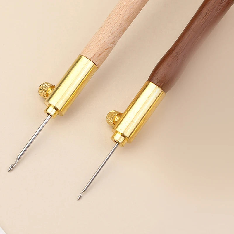 Tambour Embroidery Hook with Three Needle Sizes