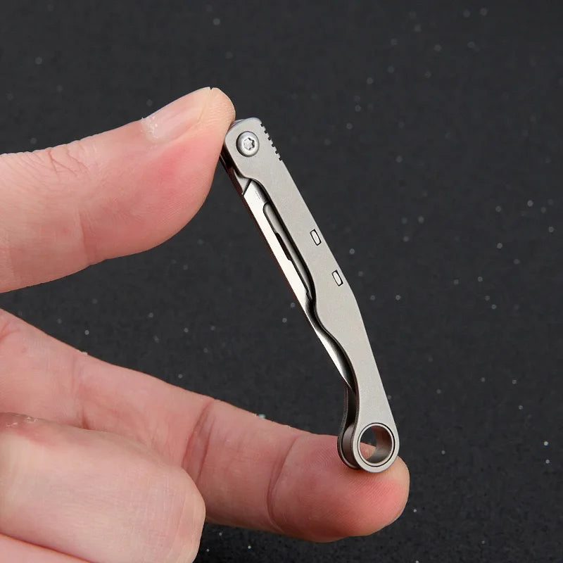 Mini Titanium Alloy Folding Knife for Outdoor EDC