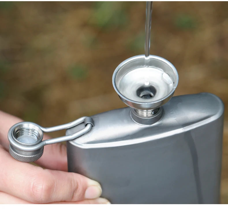 Portable Pure Titanium Hip Flask with Funnel, 200ml/260ml