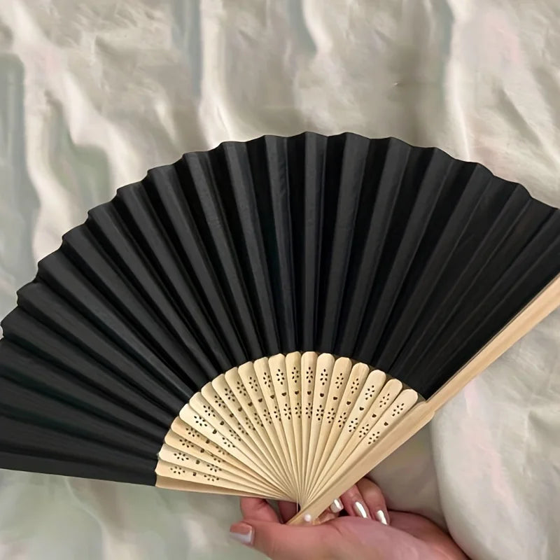 Leque dobrável de mão em bambu