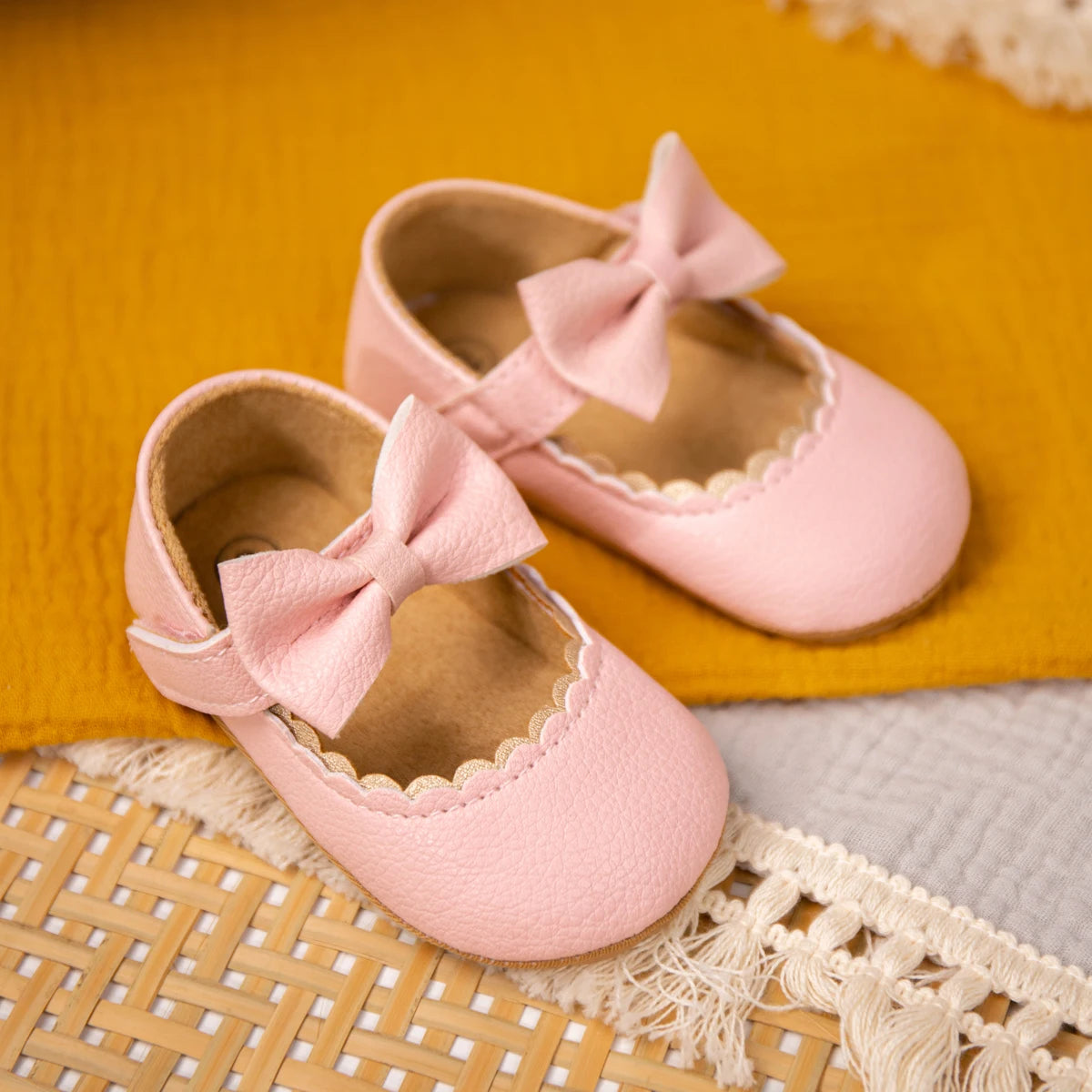 Retro Solid Color Bow Princess Baby Walking Shoes