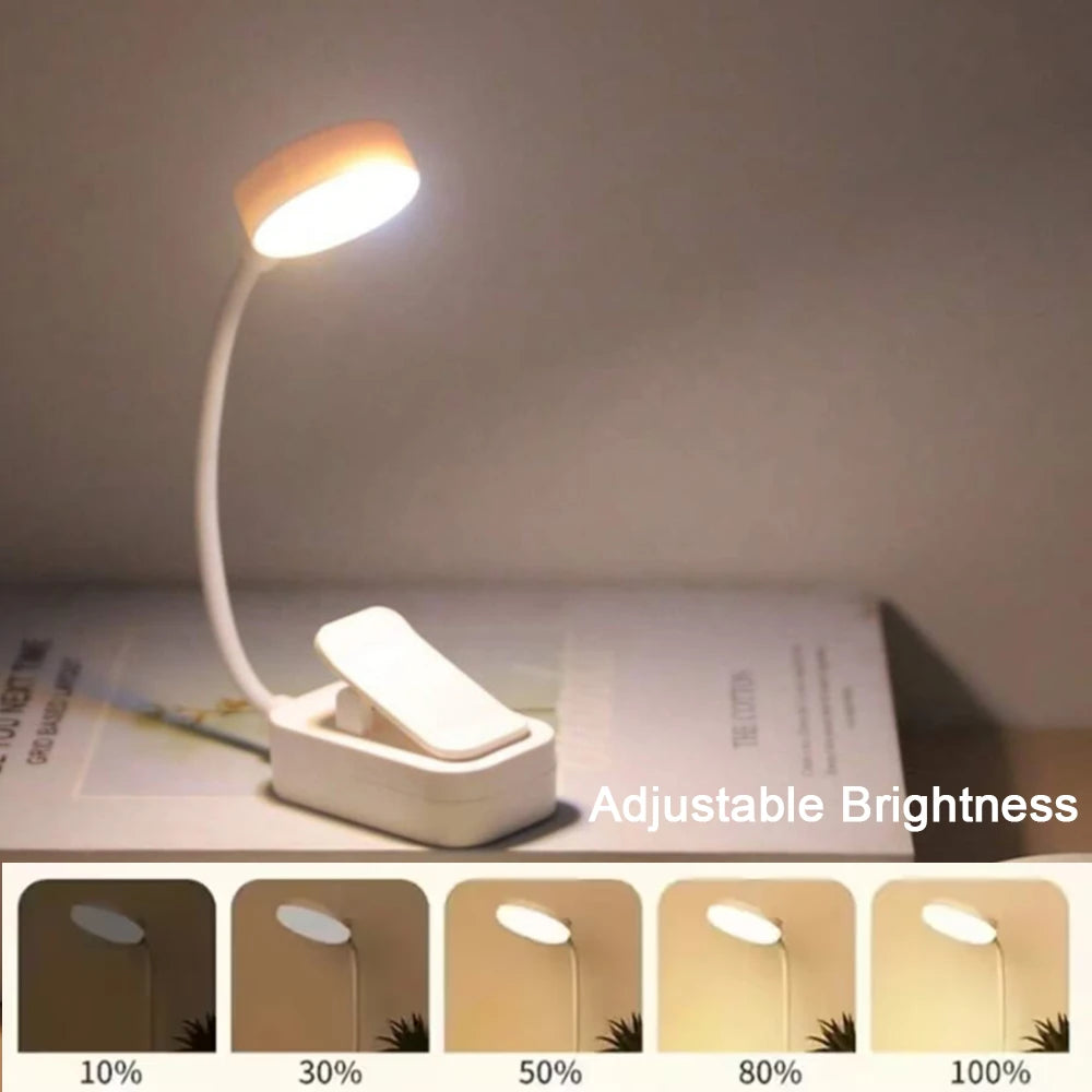 مصباح قراءة LED يُثبت بمشبك ويعمل بالبطارية