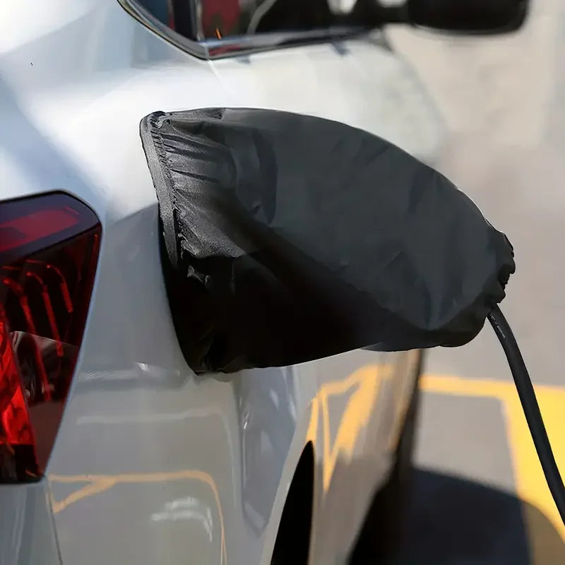 Magnetický kryt nabíjacieho portu elektromobilu