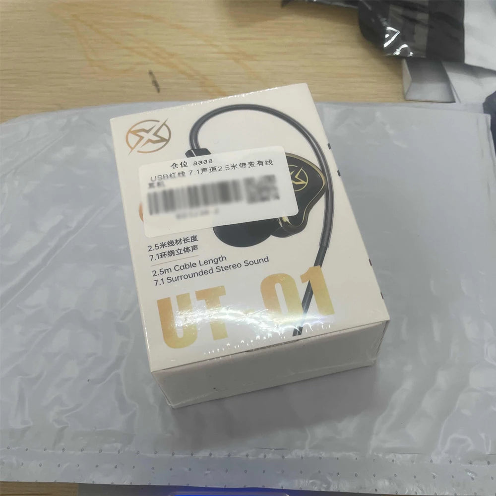 USB Gaming Earphones with Microphone and 2.5 m Cable