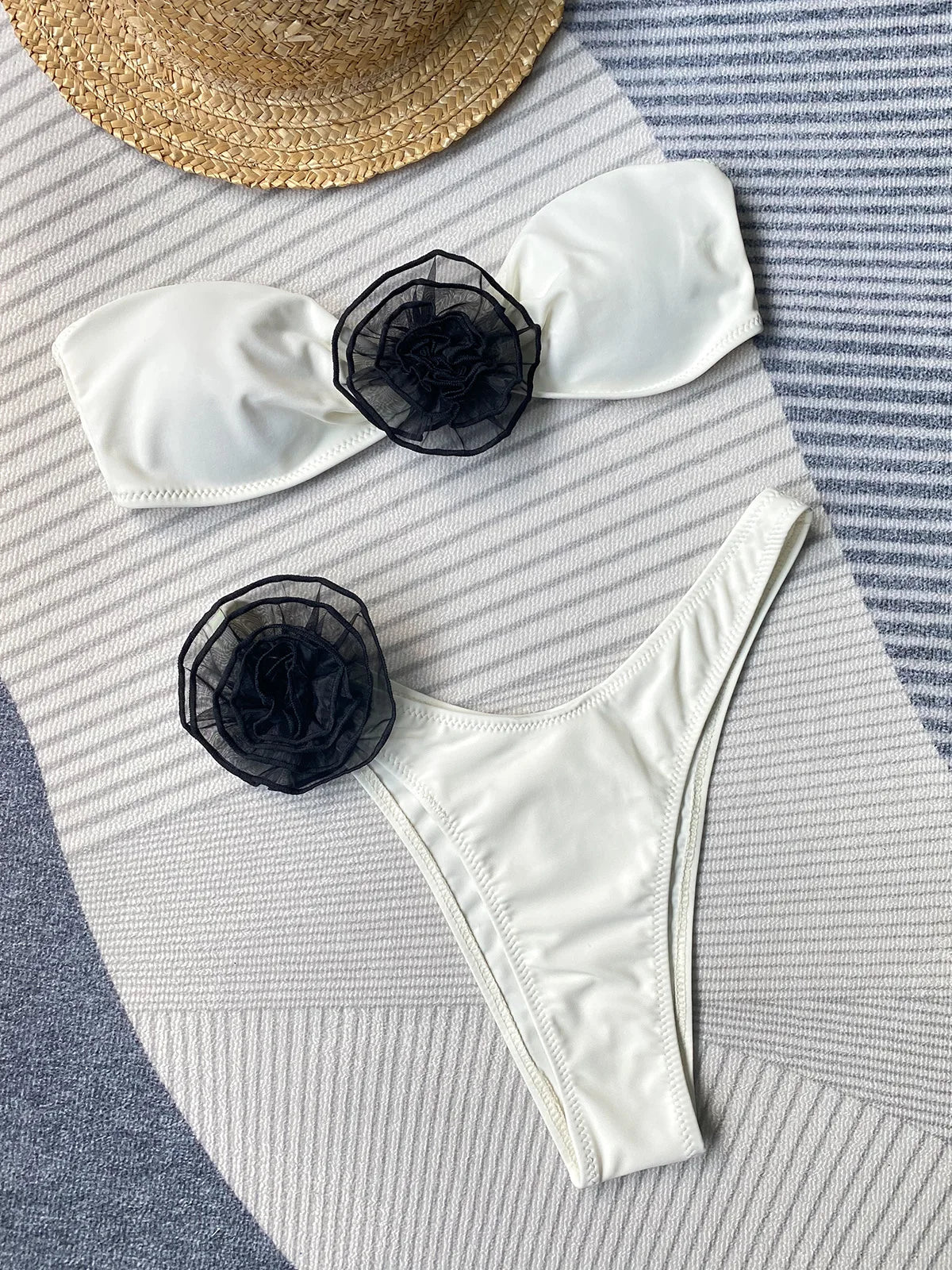 Dámský set bandeau bikin s vysokým pasem