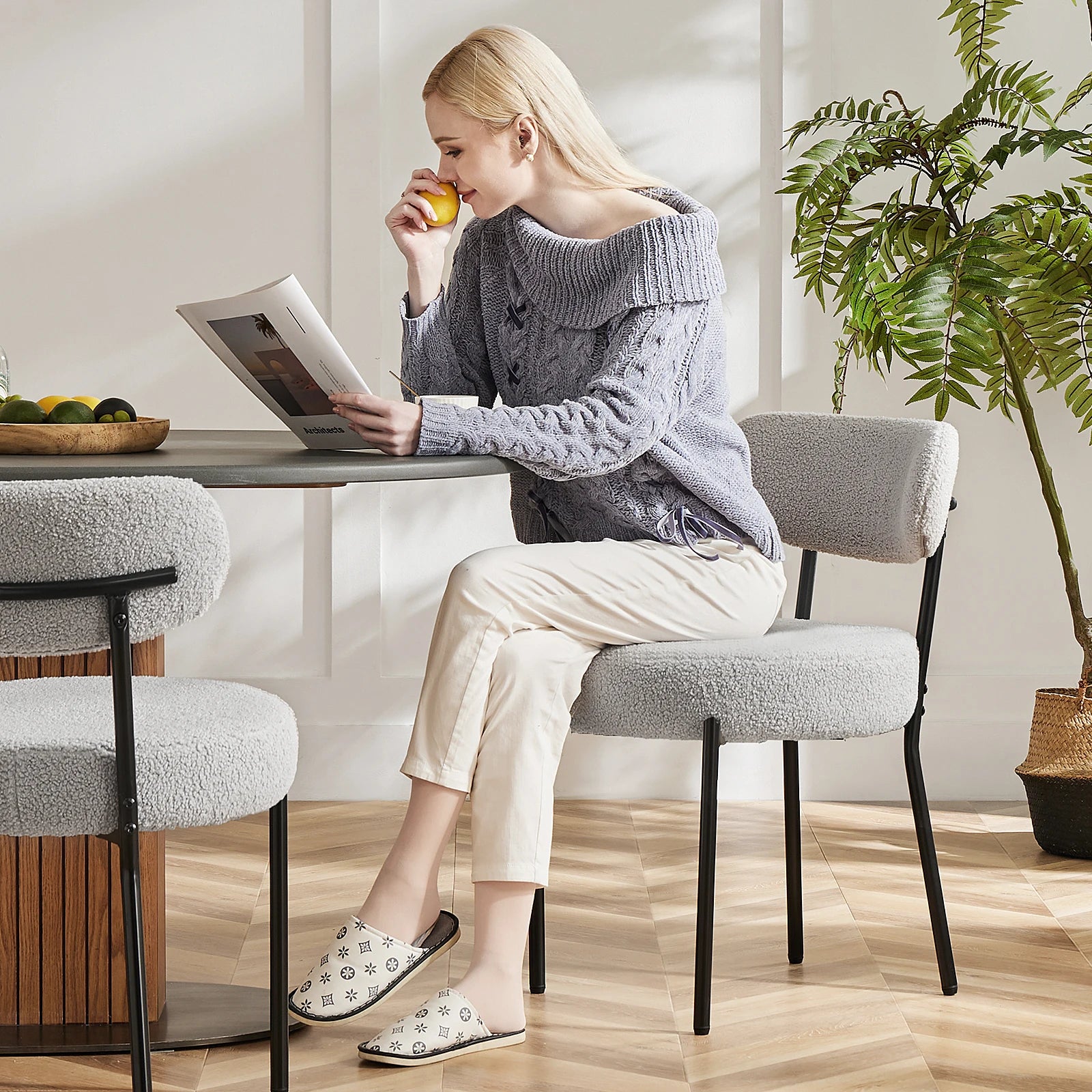 Ergonomic Round Dining Chairs Set of 2 with Cushioned Seat