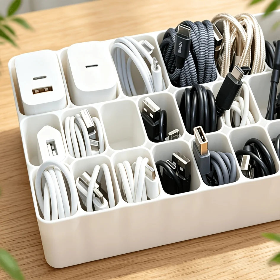 Eleven- or Twenty-Two-Slot Cable Organiser