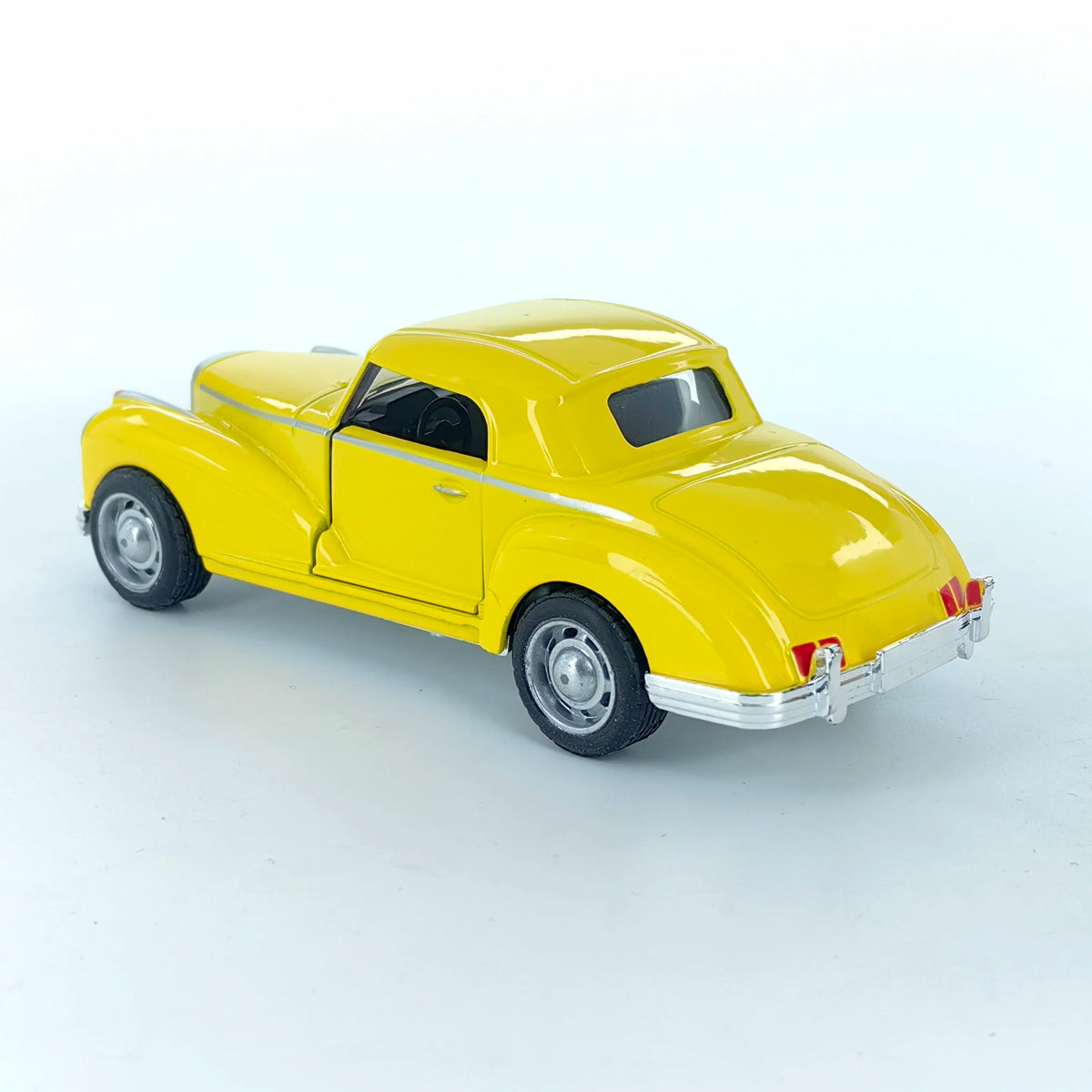 Druckguss-Spielzeugauto im Vintage-Stil mit Rückziehmotor