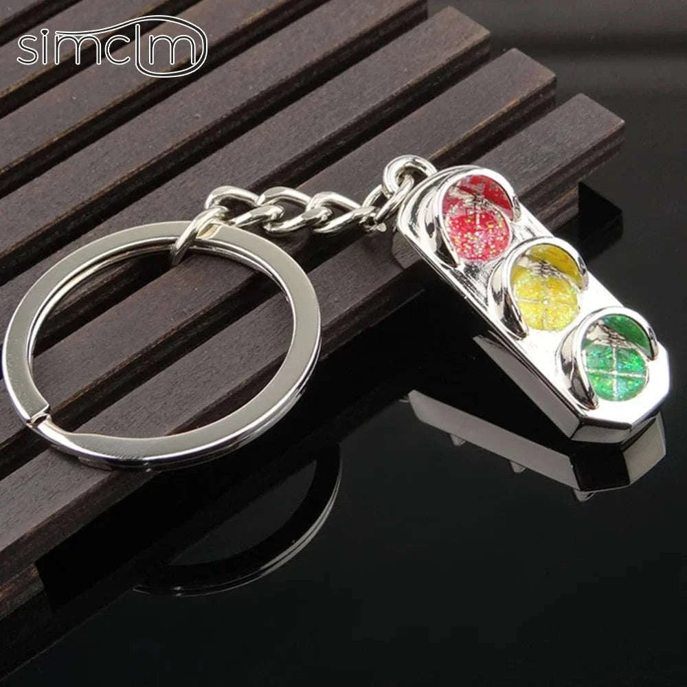 Apple-Shaped Metal Key Chain Pendant-Apple Keychain / 8.5cm