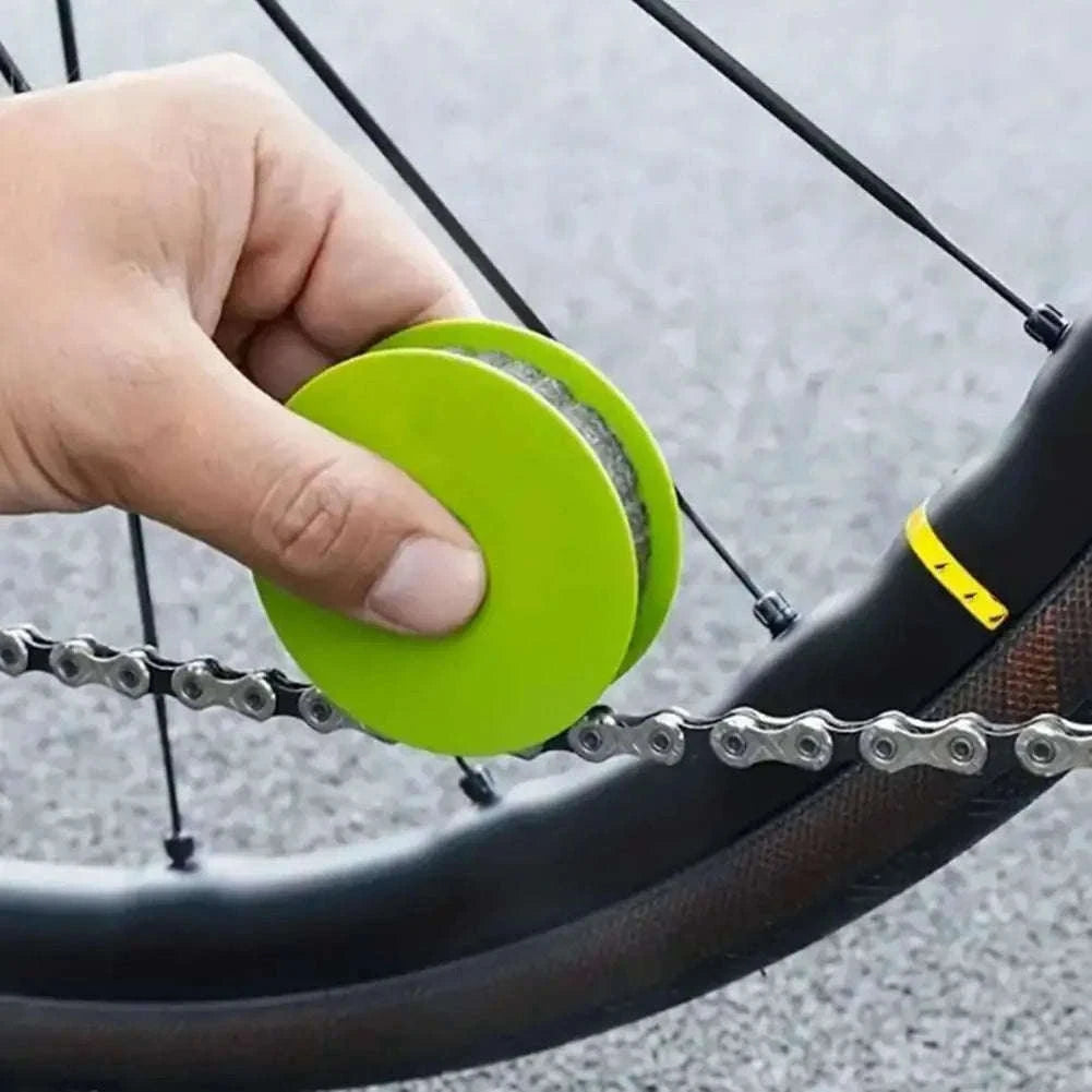 Bicycle Chain Lubricator for Clean, Even Chain Maintenance-green