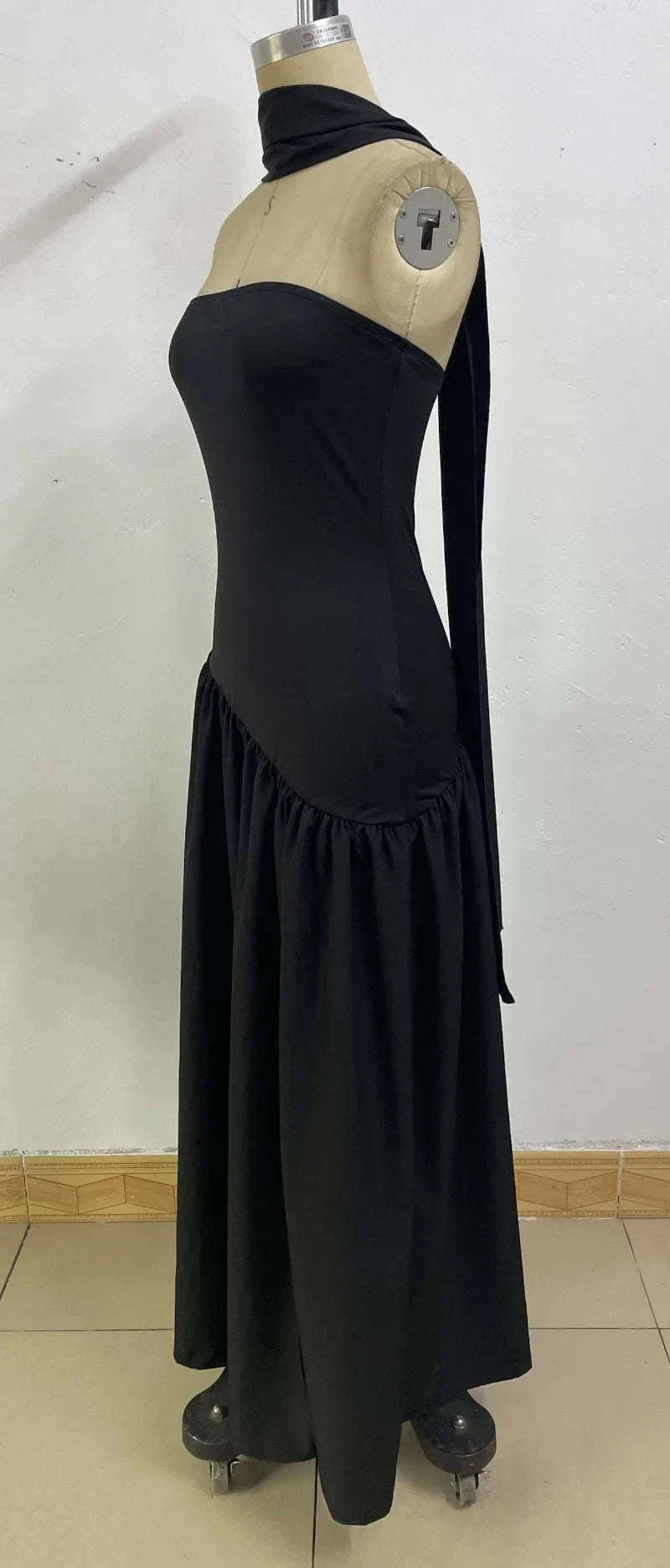 Elegant Strapless Floor-Length Women’s Slit Backless Evening Dress-Brown / XL