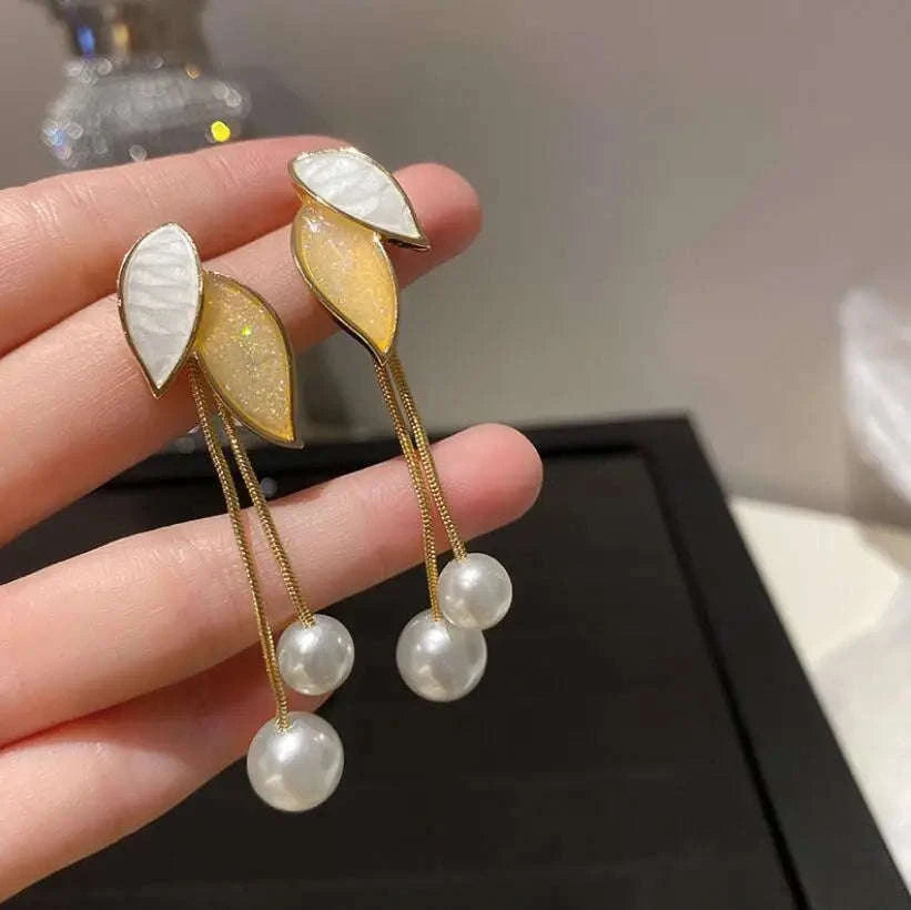 Korean Metal Leaf Stud Earrings-661730