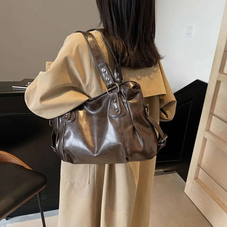 Large Capacity Vintage Style Shoulder Tote Bag with Crossbody Strap-Brown