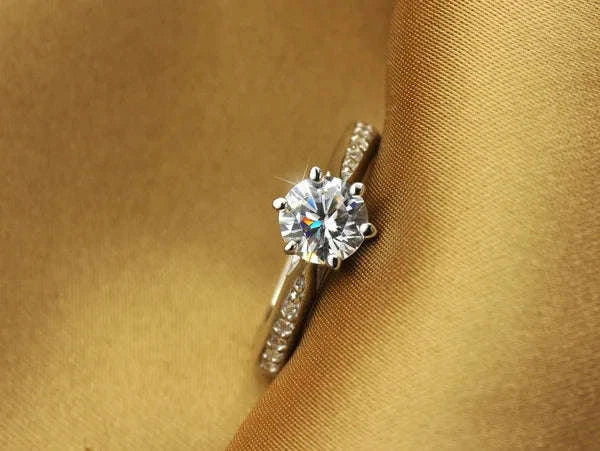 Luxury 925 Sterling Silver Classic Six-Claw Ring-5