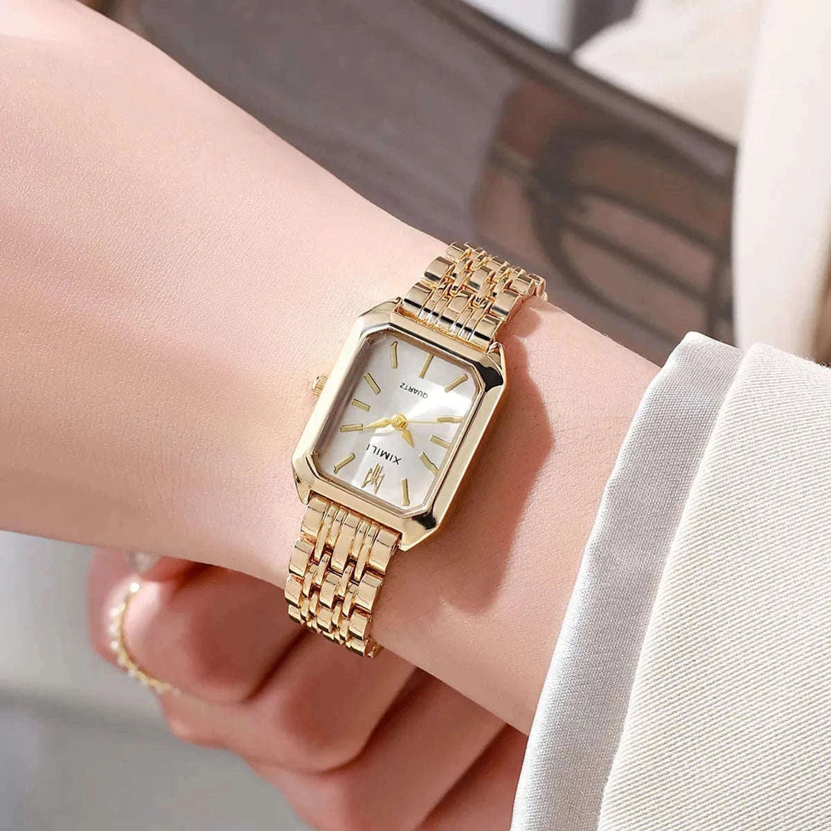 Luxury Quartz Watch with Rhinestone Detail and Rectangular Dial-Pink