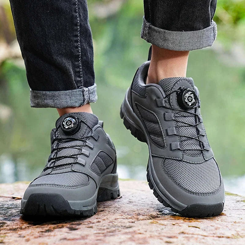 Men's Rotating Buckle Hiking Shoes for Spring and Autumn-black / 39