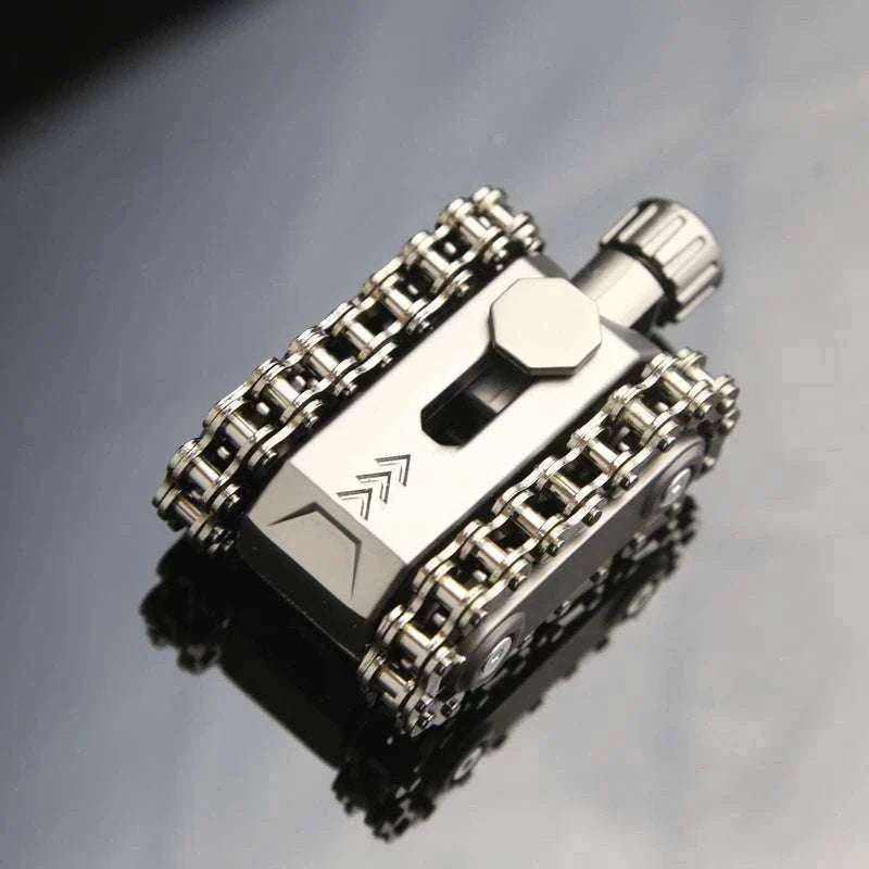 Metal Tank Fidget Spinner Toy with Rotating Gear and Tracks-1PC