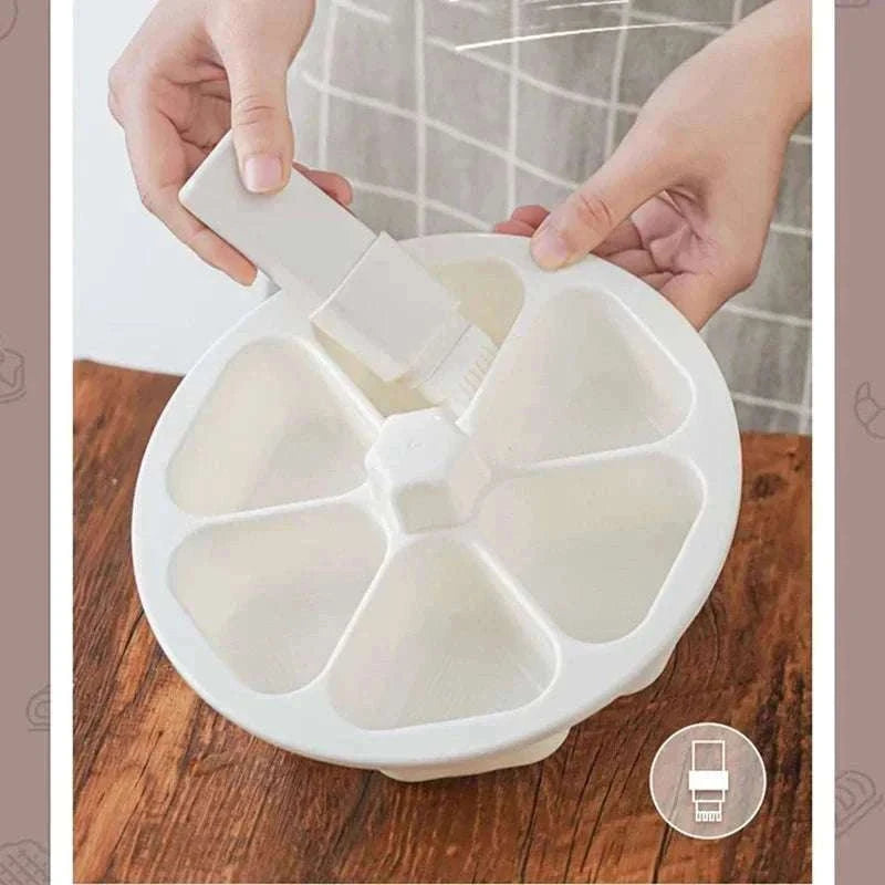 Onigiri Triangle Rice Mold for Bento and Japanese-Style Meals-green