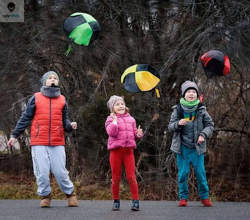 Outdoor Flying Parachute Toy for Backyard Play-3pcs