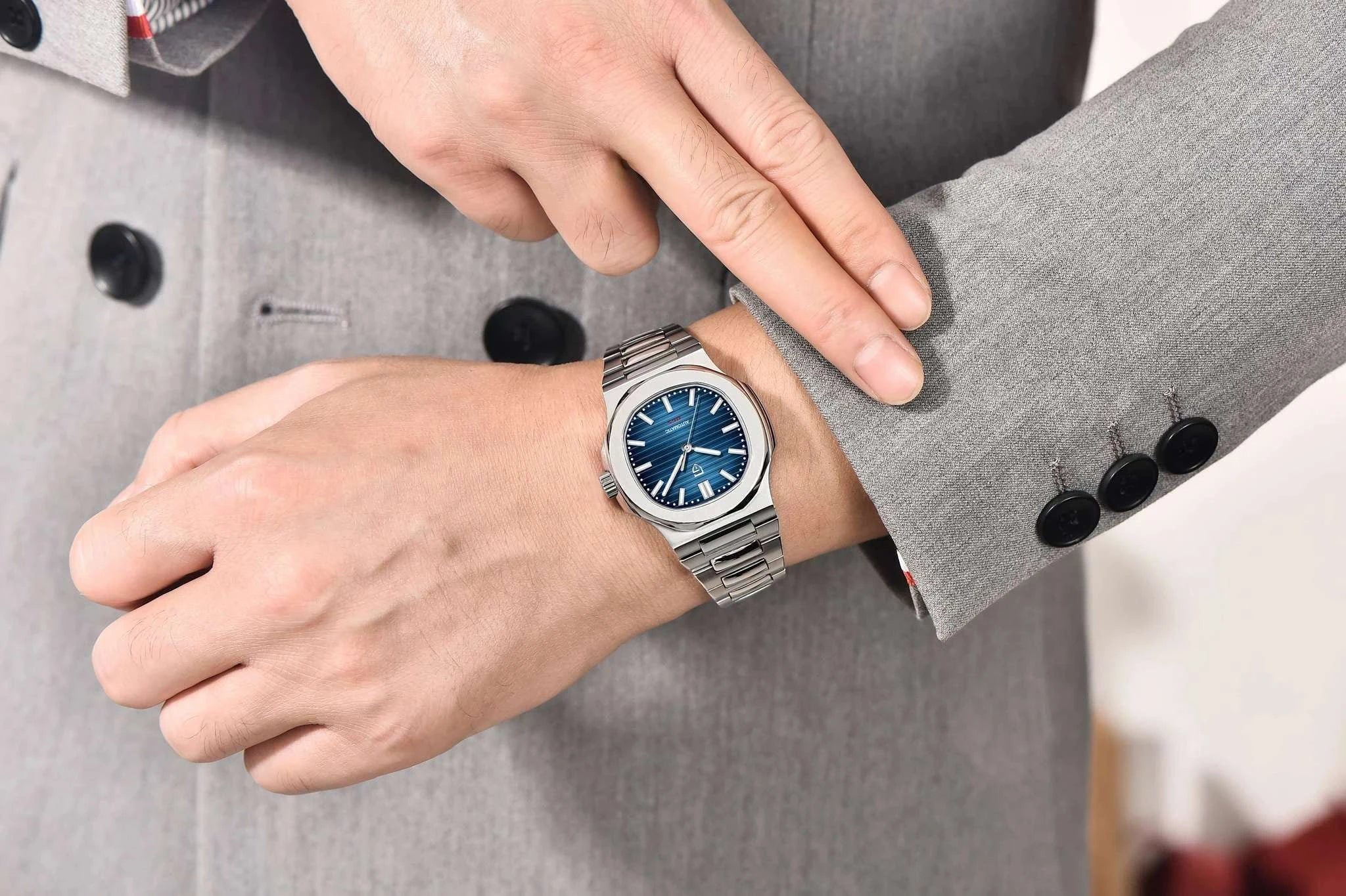 Pagani Design 40MM Automatic Men's Watch with Sapphire Glass-Ice Blue / france