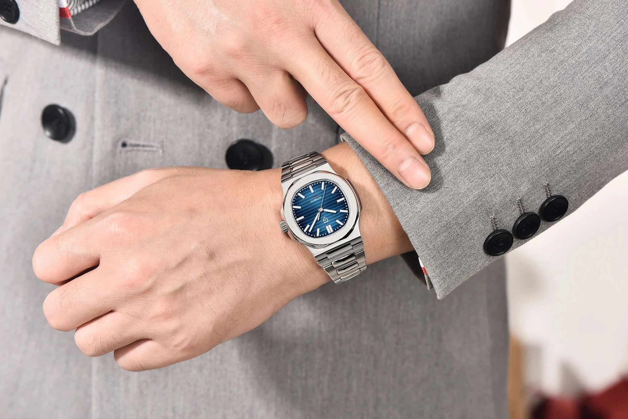 Pagani Design 40MM Automatic Men's Watch with Sapphire Glass-Ice Blue / france