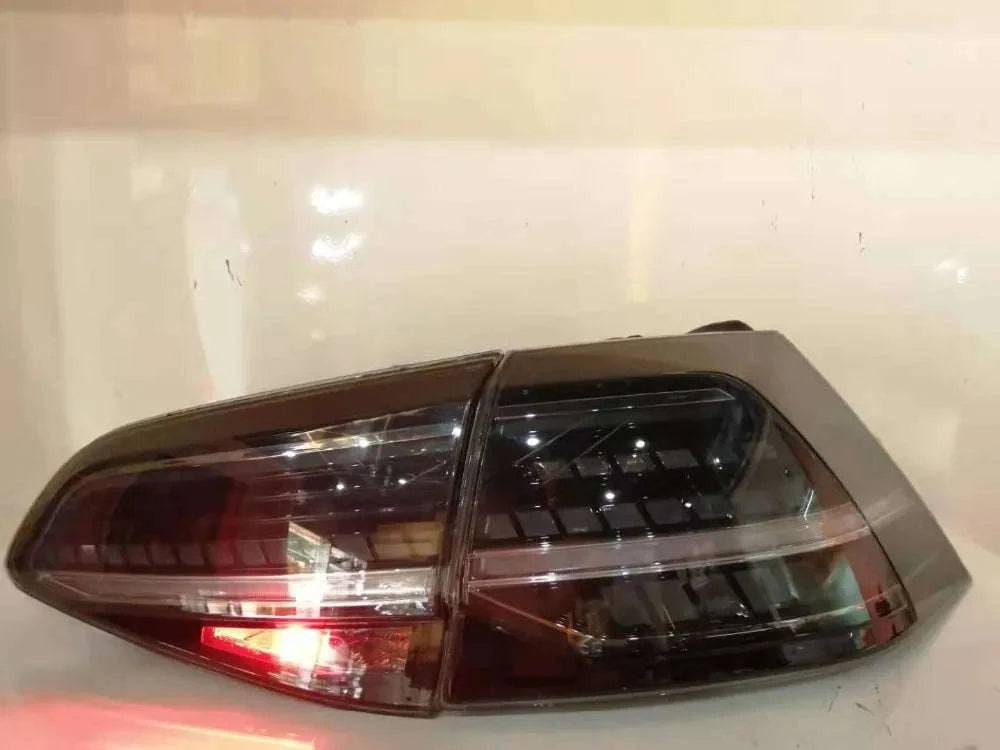 Pair of LED Tail Light Assembly for VW Golf 7 / 7.5-Smoked 2PCs / france