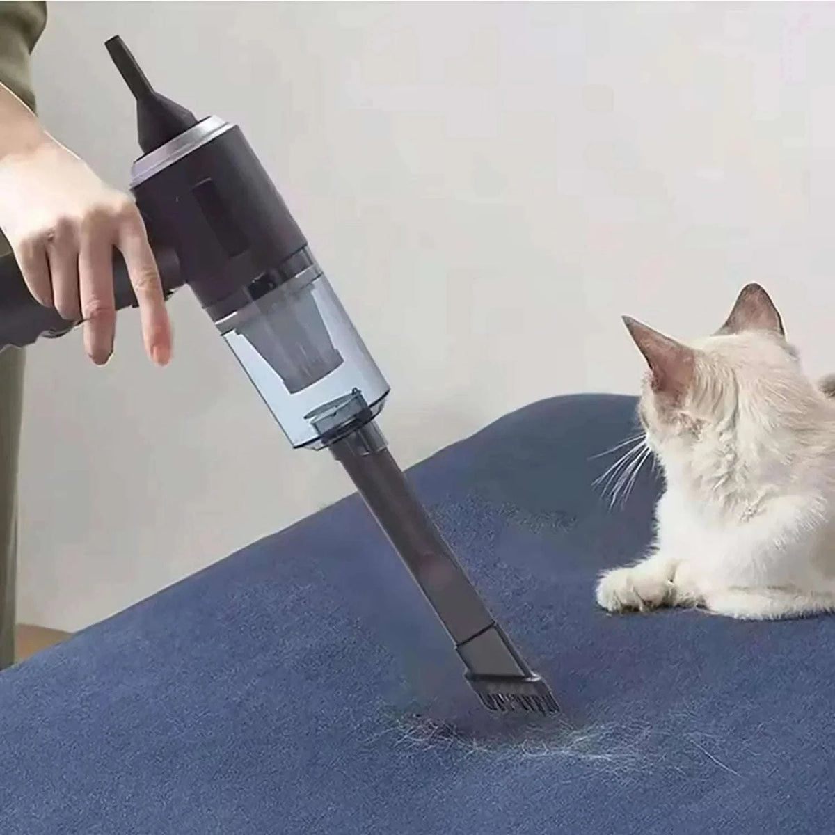 Portable Car Vacuum Cleaner for Fast Car and Office Cleanups-black