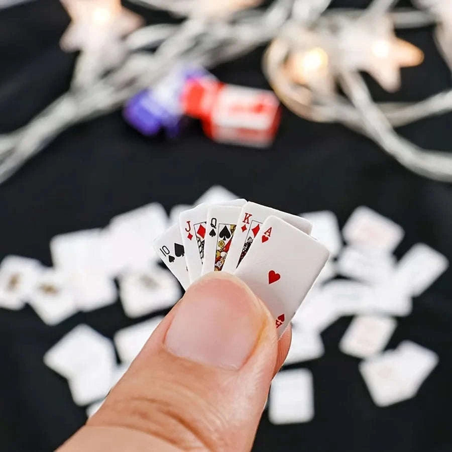 Portable Mini Fingertip Playing Card-White