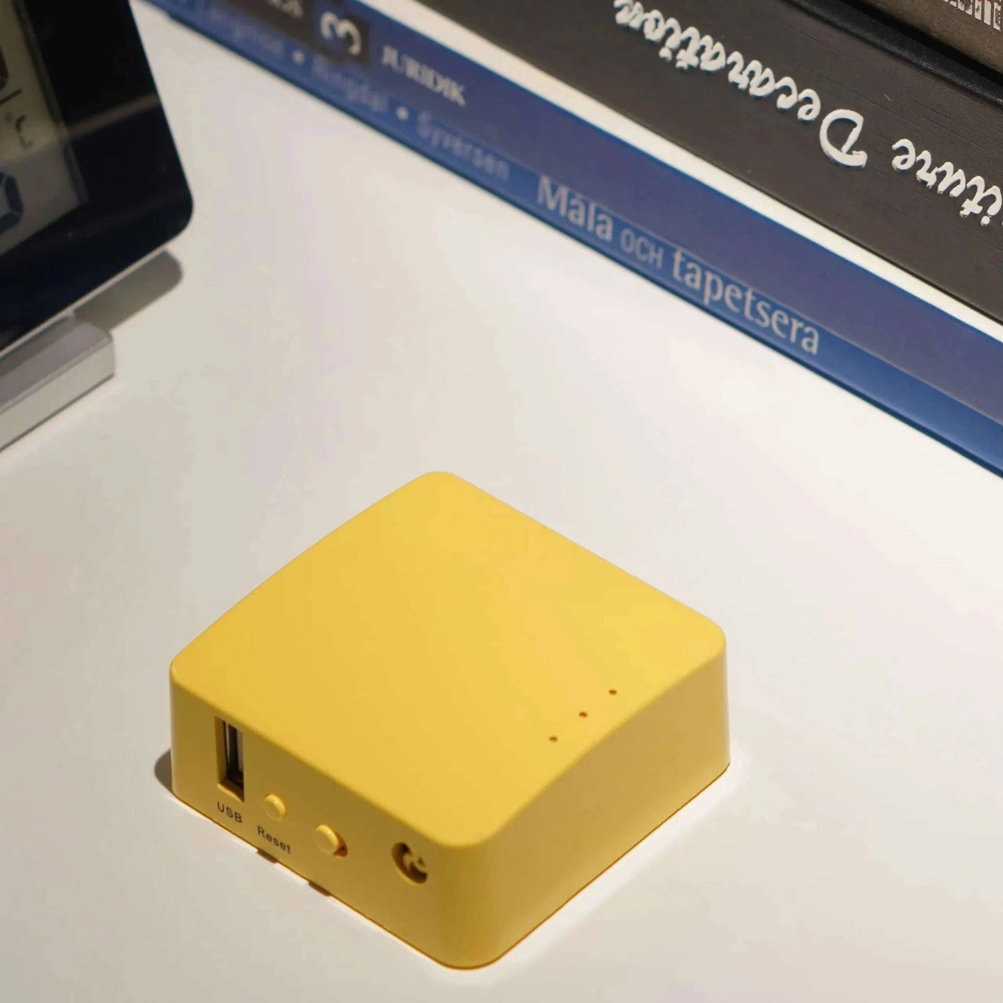 Portable Mini Travel WiFi Router 300Mbps OpenWrt VPN Pocket Size-GL-MT300N-V2 / United States