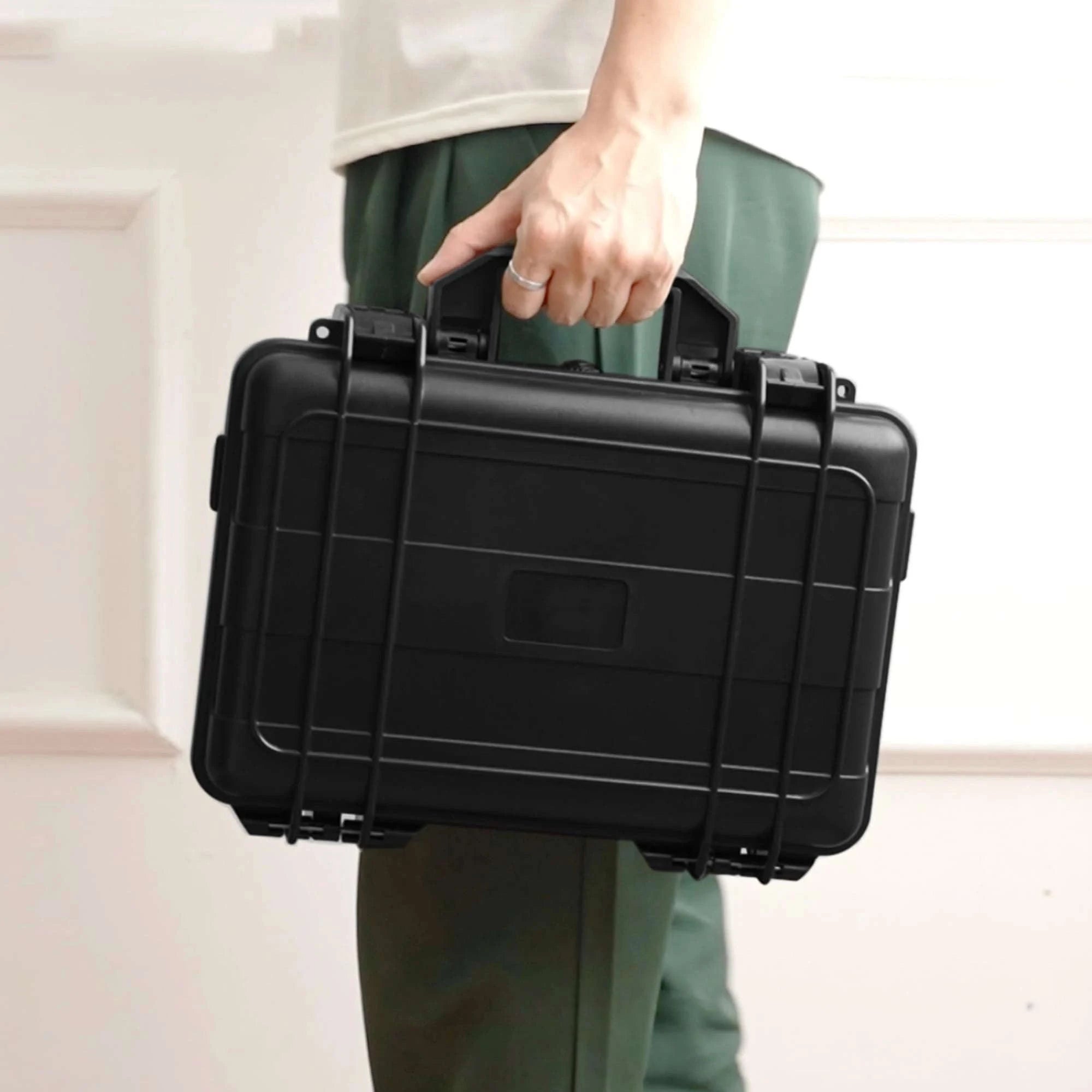 Professional Hard Shell Travel Case for DJI Mini 4 Pro-Black