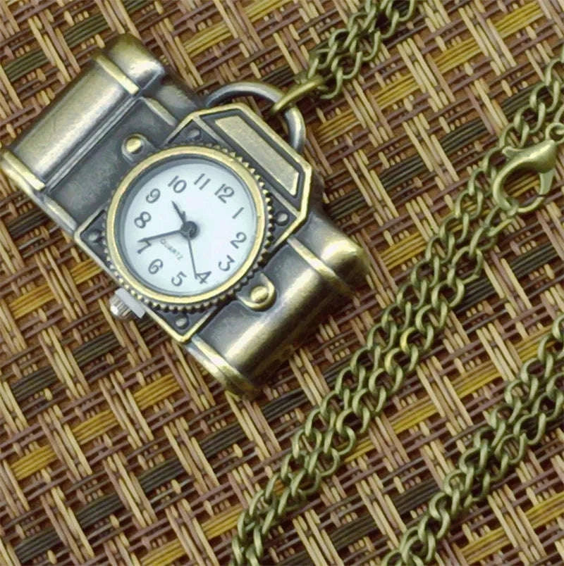 Retro Camera Keychain Watch Pendant-P959 / CHINA