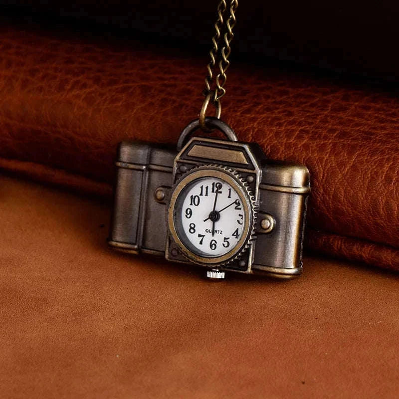 Retro Camera Keychain Watch Pendant with Quartz Movement-P959 / CHINA