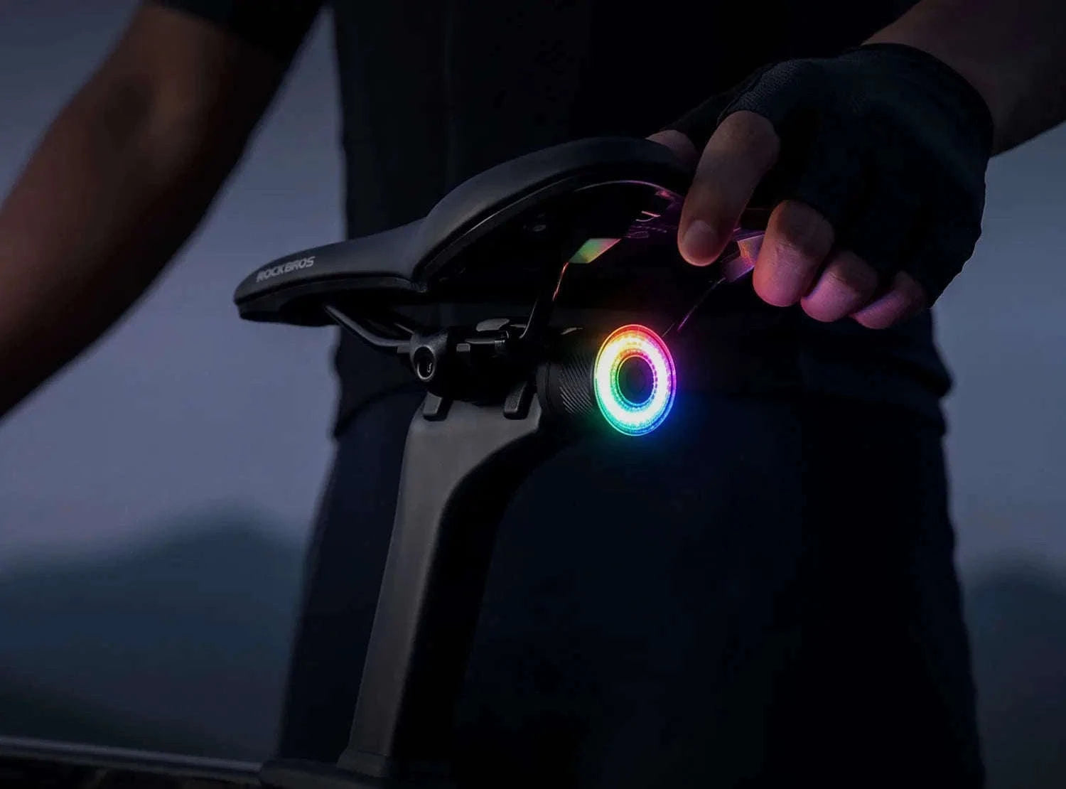 Smart Bike Tail Light with Brake Sensing & IPX6 Waterproof-Q1Ultra