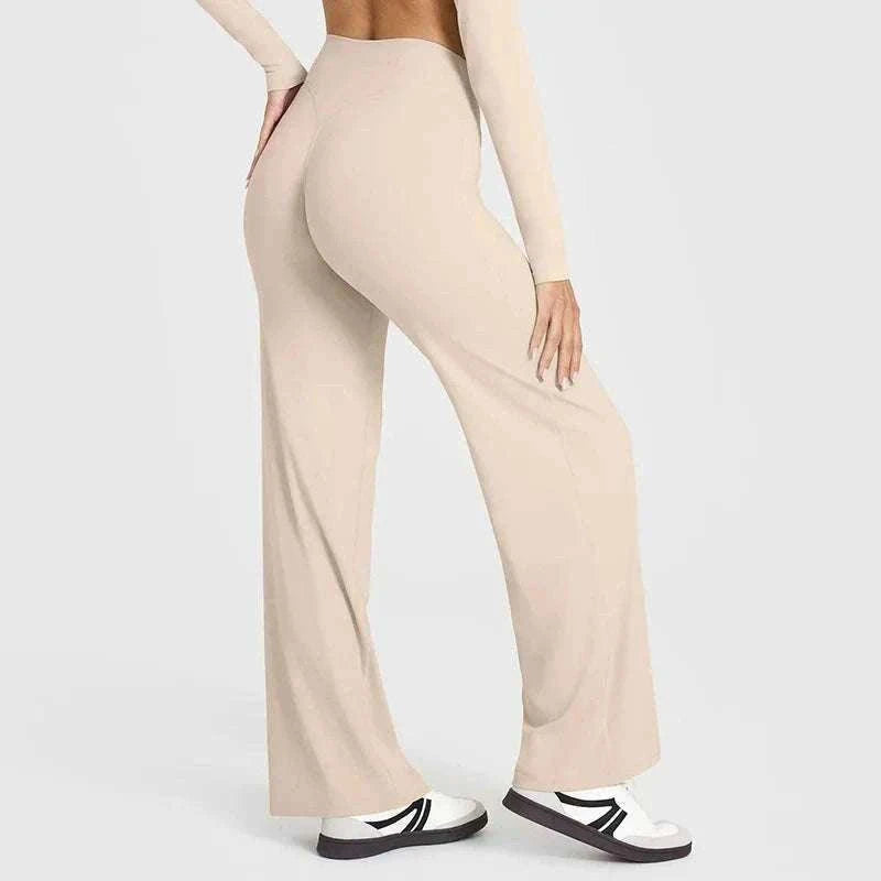 SoftMotion Women’s Mid-Waist Straight Leg Yoga Pants-Blooming Roses / XS