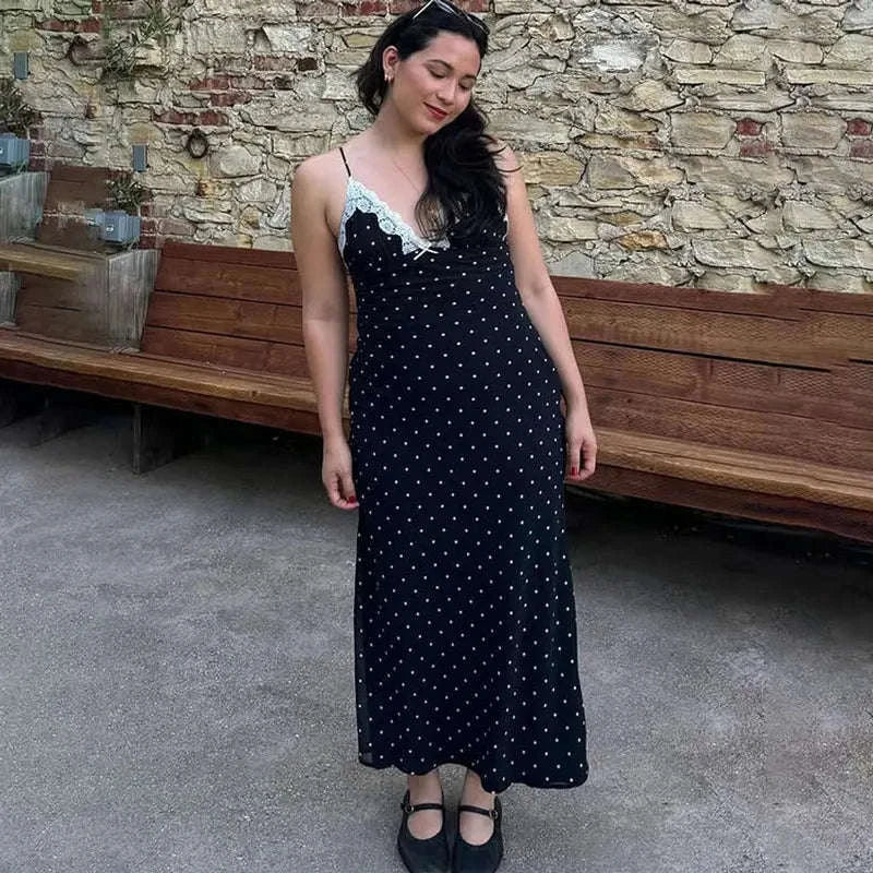 Tossy Lace V‑Neck Maxi Dress-black / M