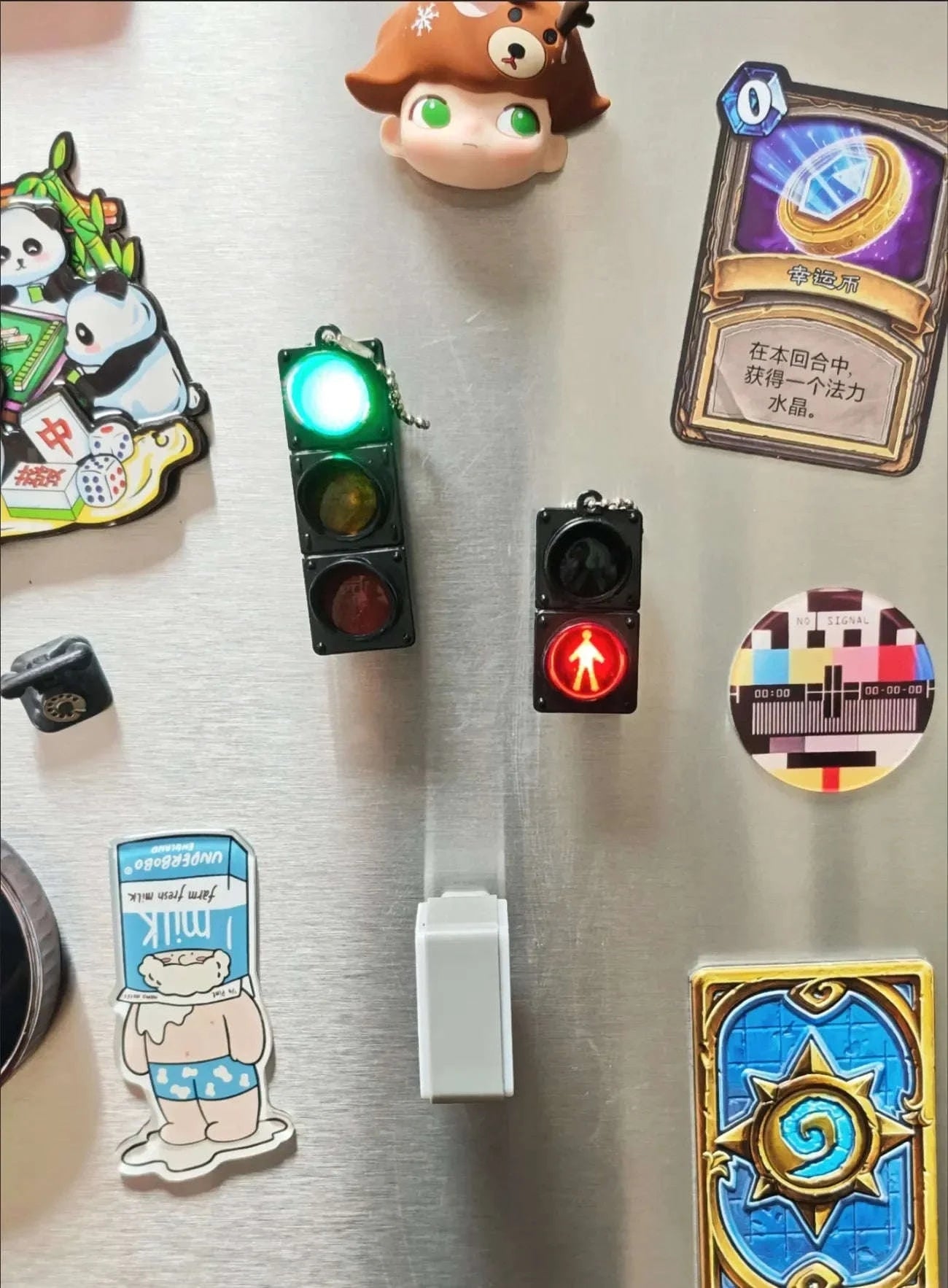 Traffic Light Magnetic Fridge Stickers – Fun Decorative Magnet Set-pedestrian light