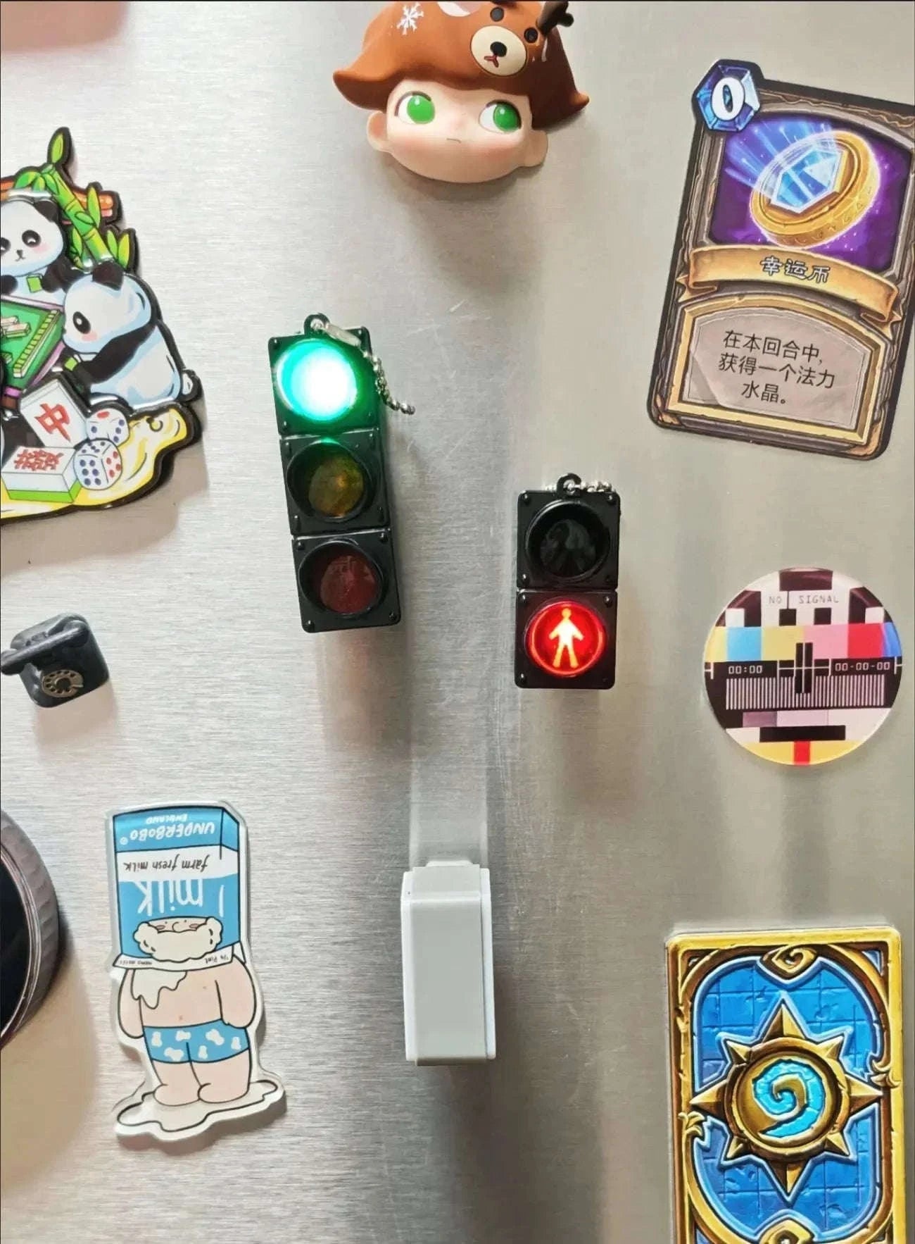 Traffic Light Magnetic Fridge Stickers – Fun Decorative Magnet Set-pedestrian light
