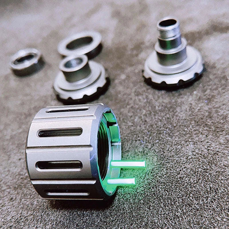 War Hammer EDC Knife Pendant Fingertip Gyro Pendant-Titanium Copper