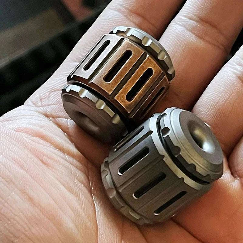 War Hammer EDC Knife Pendant Fingertip Gyro Pendant-Titanium Copper
