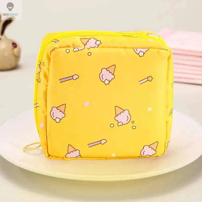 Waterproof Sanitary Napkin Storage Pouch for Discreet Daily Carry-Black Flamingo