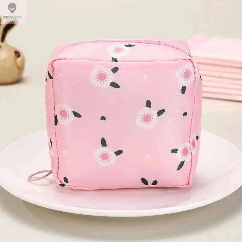 Waterproof Sanitary Napkin Storage Pouch for Discreet Daily Carry-Black Flamingo