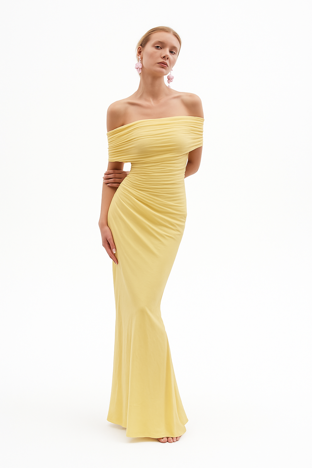 Rückenfreies, kurzärmeliges, bodenlanges Kleid für elegante Nächte