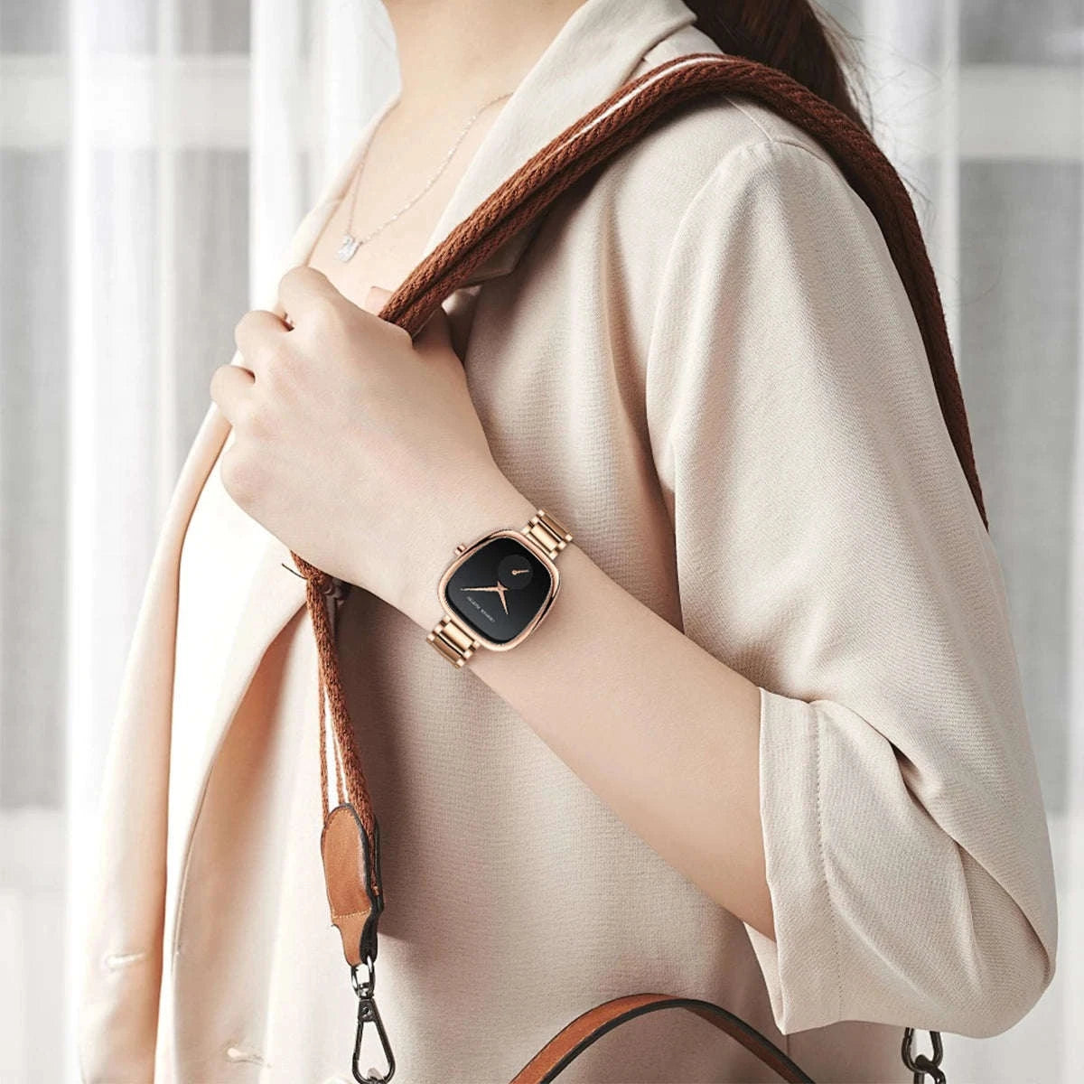 Women's Quartz Wristwatch in Rose Gold Oval Barrel Design-1251B-WFF-TZ / United States