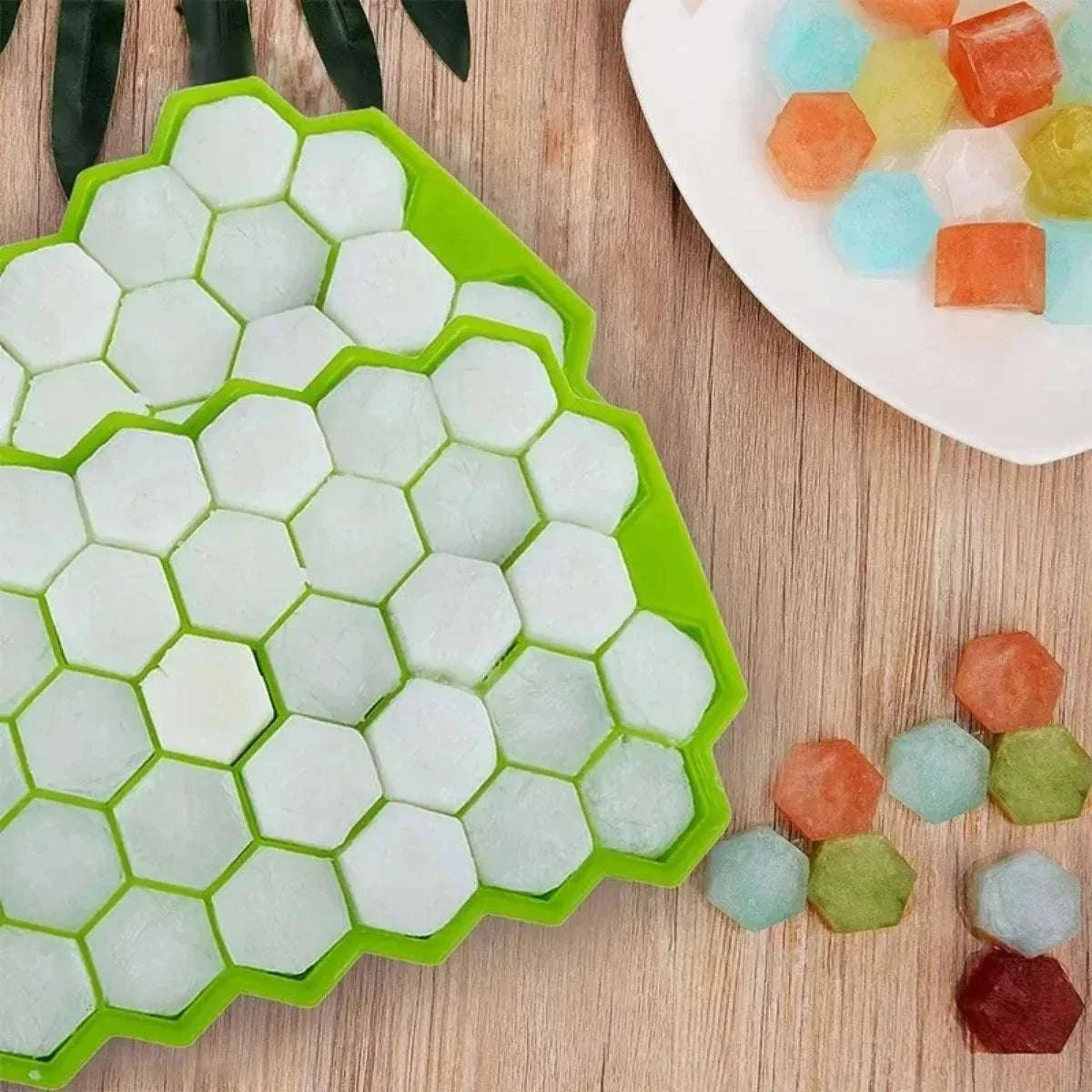 37-Grid Honeycomb Silicone Ice Cube Tray for Drinks & Cocktails-1pc green / United States