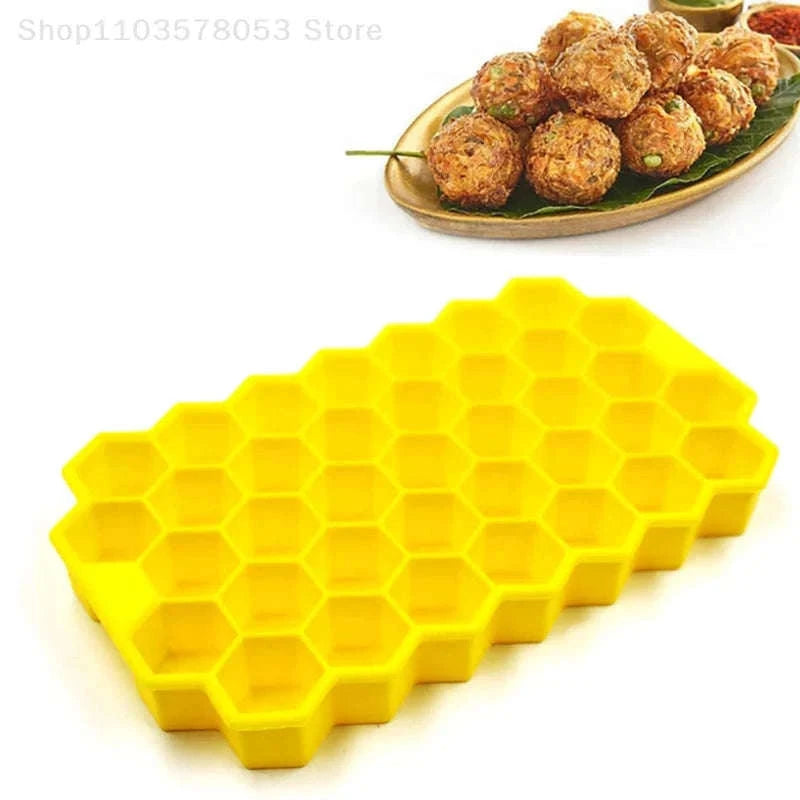 37-Grid Silicone Meatball Mold with Lid for Fast Meal Prep-Green