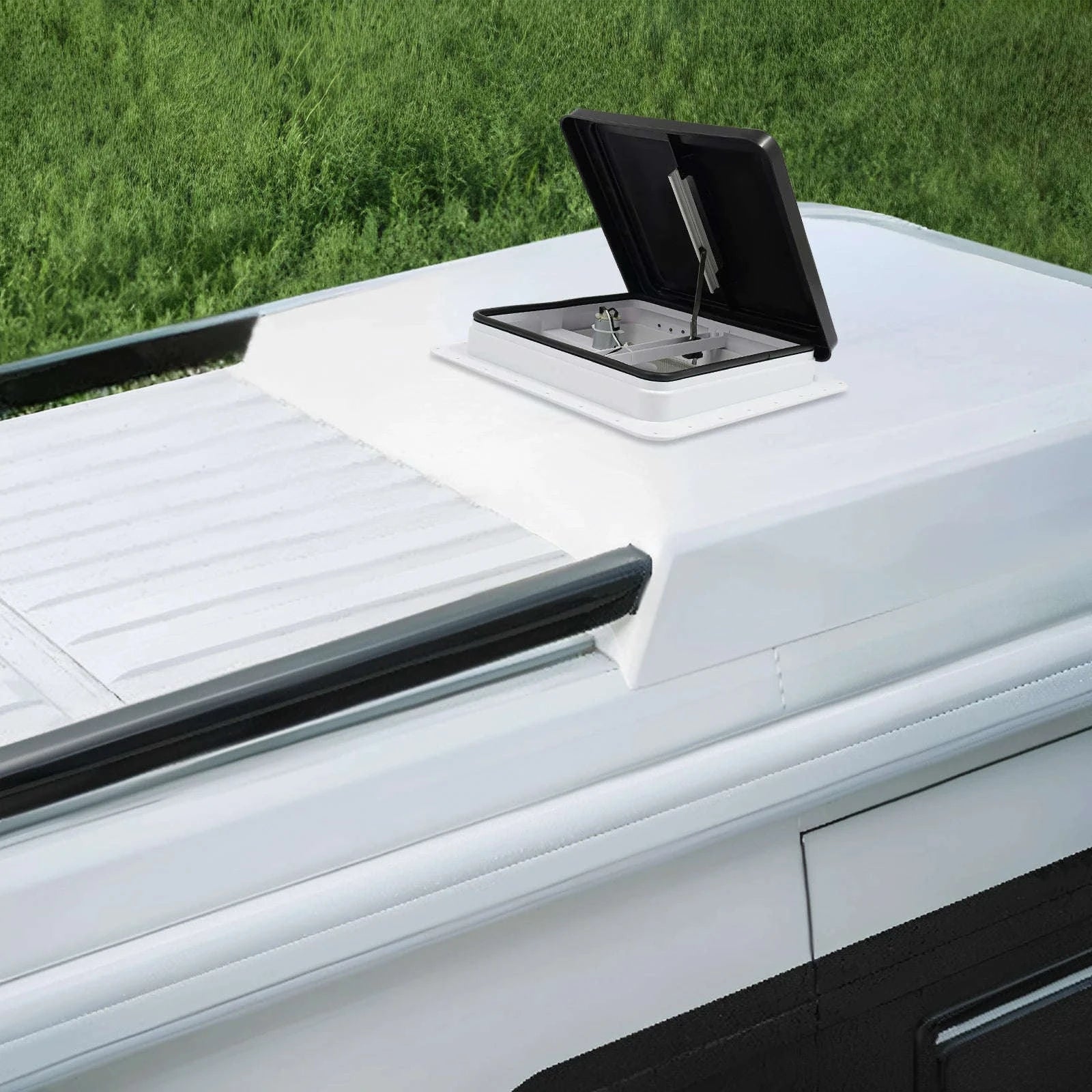 42x42cm RV Roof Vent Skylight with Insect Screen-Black and White / Germany